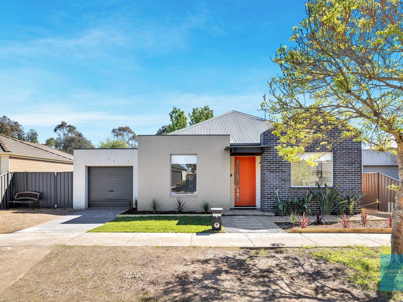 7 Cassan Way Caroline Springs Vic 3023