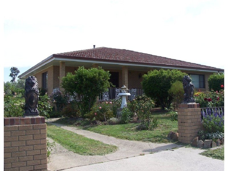 25 College Rd, Stanthorpe, Qld 4380 Property Details