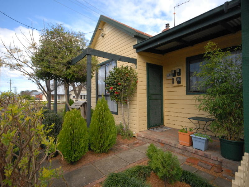 44 Grant Street, Bairnsdale, Vic 3875 Property Details