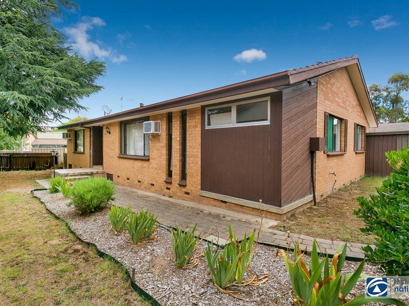 4 Kingham Place, Charnwood, ACT 2615 Property Details