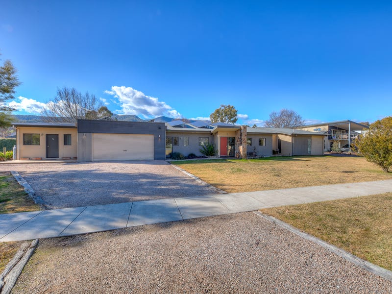 69 Station Street, Porepunkah, Vic 3740 House for Sale realestate