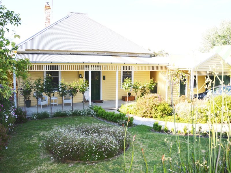 11 Victoria Road, Loch, Vic 3945 Property Details