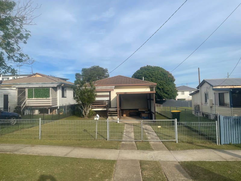 12 Tilley St, Redcliffe, Qld 4020 Property Details