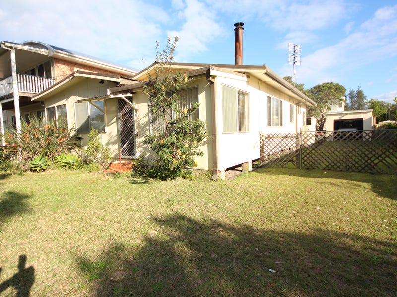 80 Straight Street, Hat Head, NSW 2440