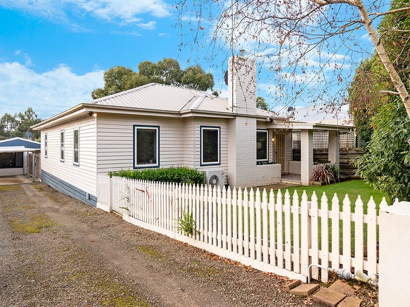 7 Fyfe Street, Hamilton, Vic 3300 Property Details