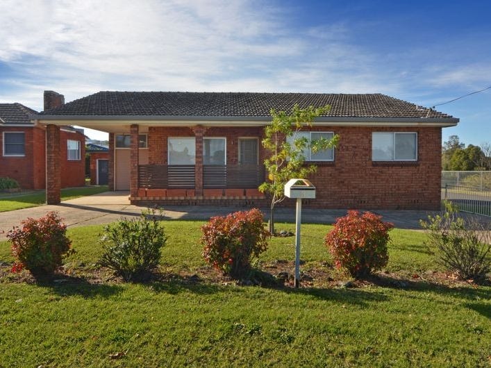3 Cambewarra Road, Bomaderry, NSW 2541 Property Details