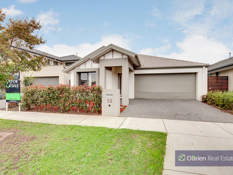 32 Meridian Circuit, Berwick, Vic 3806 Property Details