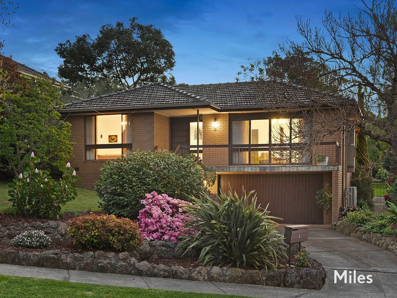 2 McAuley Drive, Rosanna, Vic 3084 Property Details