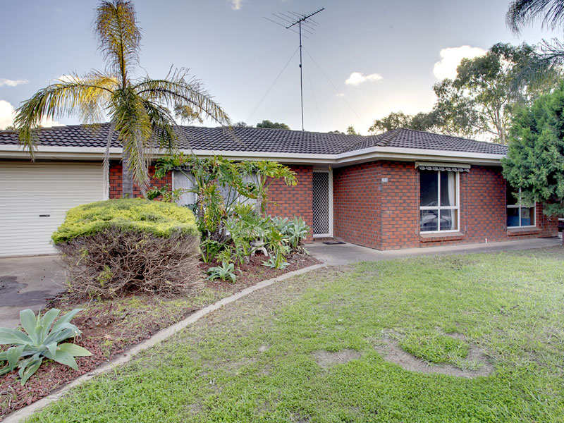 215 Brodie Road Morphett Vale SA 5162 realestate .au