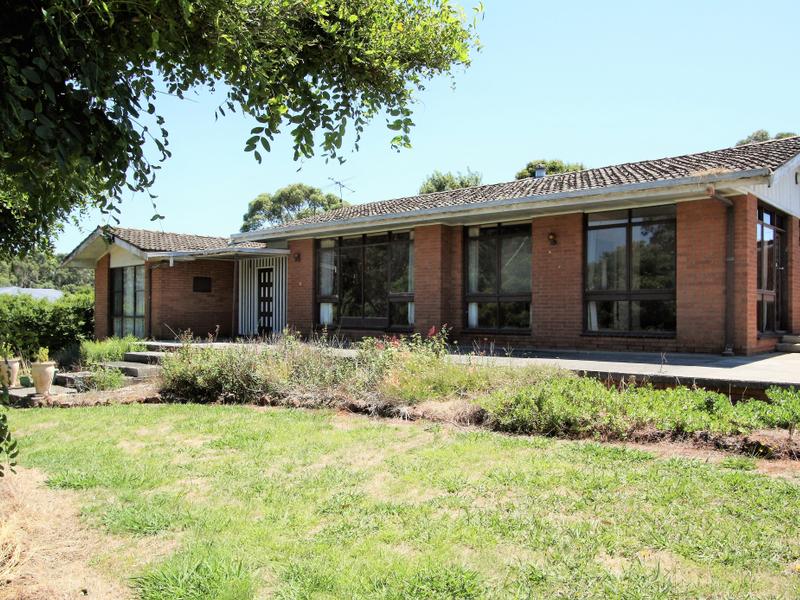 13 Murrock Street, Simpson, Vic 3266 Property Details