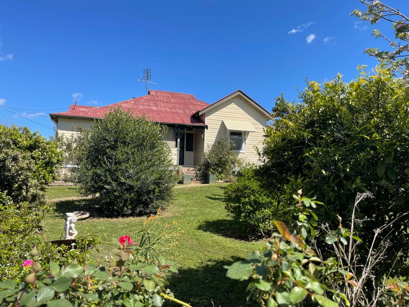 12 Caermarthen Street, Manilla, NSW 2346 Property Details