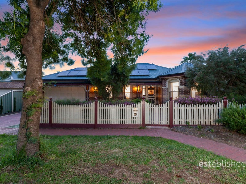 Real Estate Property For Sale In Point Cook Vic 3030 Realestate Com Au