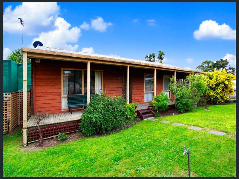 69 Willow Drive, Hampton Park, VIC 3976