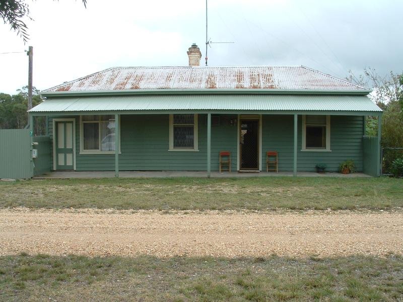 7 Pearce Street, Fernbank, VIC 3864