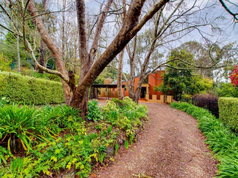 13 Bradshaw Avenue, Crafers, SA 5152 Property Details