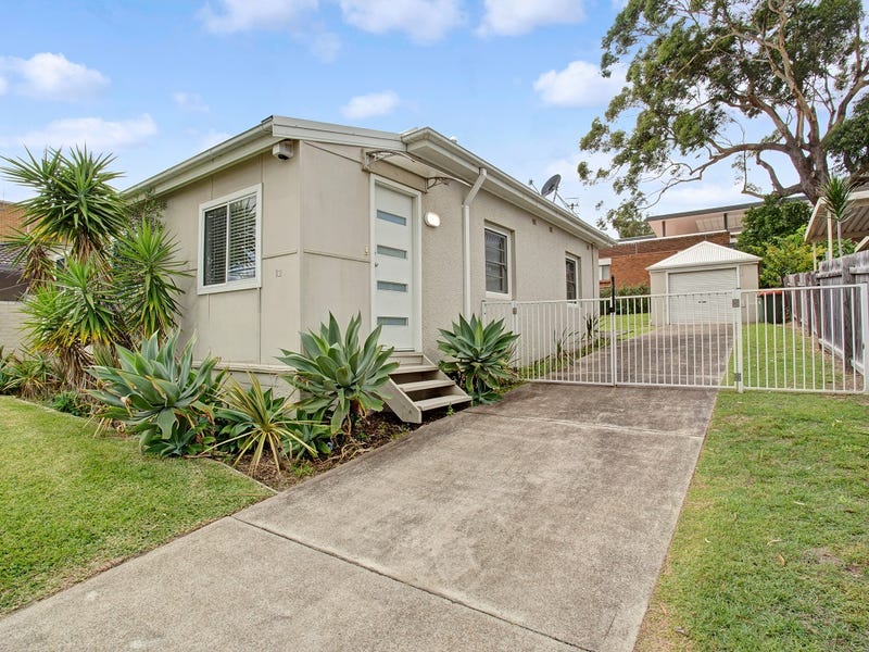 12 Tomaree Road, Shoal Bay, NSW 2315