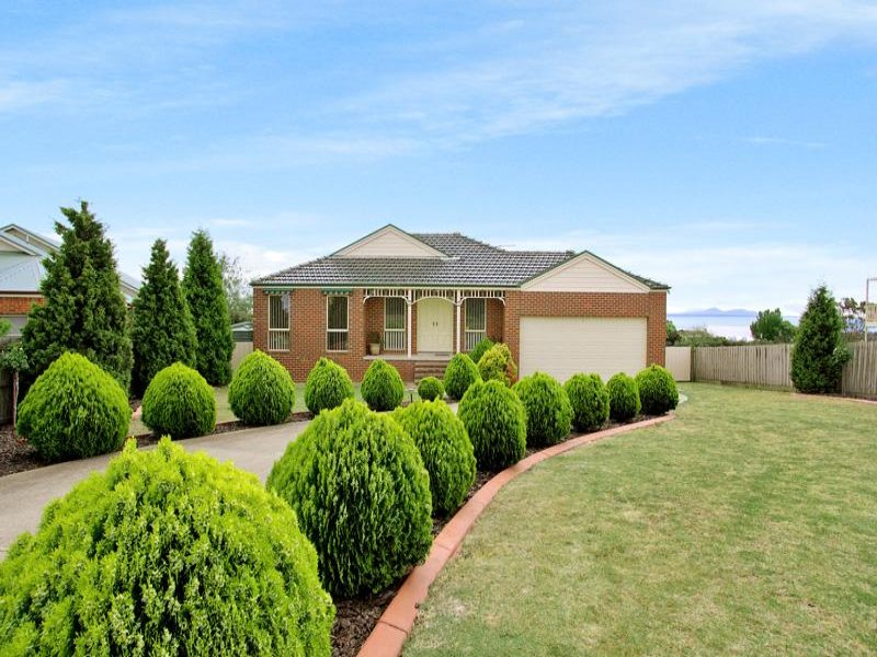 19 Balmoral Gardens, Leopold, VIC 3224