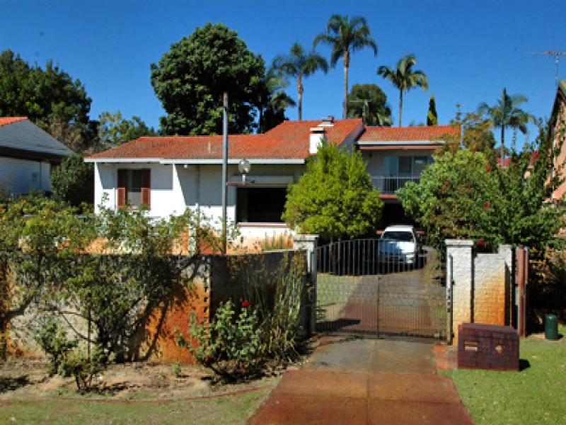 71 RIVERTON DRIVE, Rossmoyne, WA 6148 Property Details