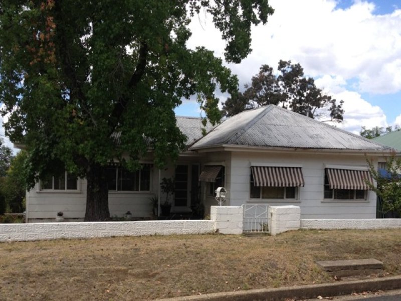 584 Roper St, Albury, NSW 2640 Property Details