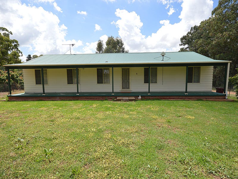 1 Parkes Street, Woodstock, NSW 2793 Property Details