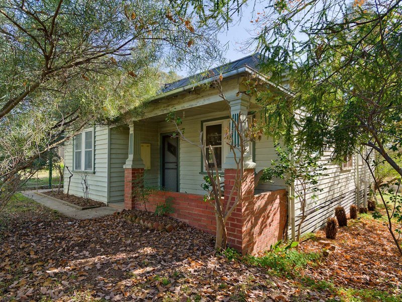 129 Midland Highway, Harcourt, Vic 3453 Property Details