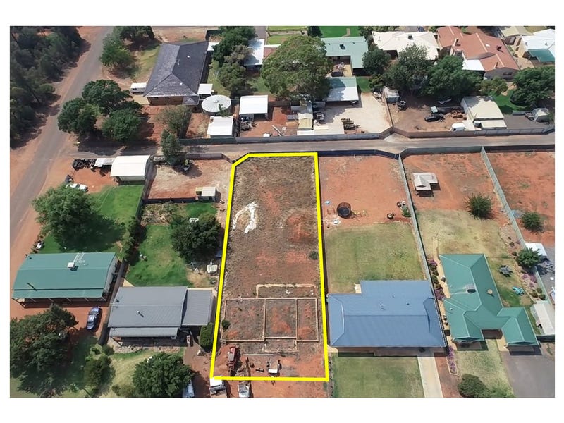 25 Bunyip Street, Goolgowi, NSW 2652