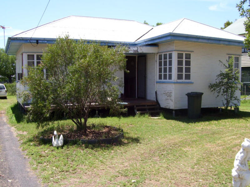 110 Arthur St, Roma, Qld 4455 Property Details