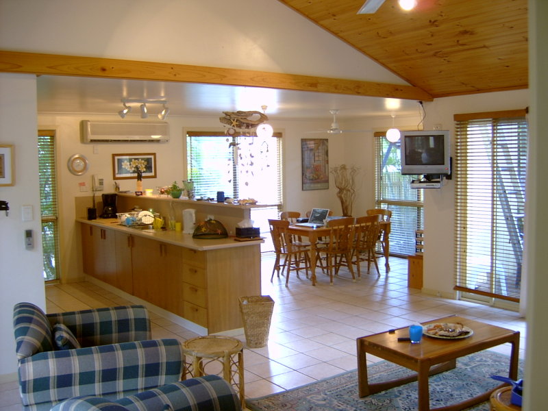 14 Granite Street, Picnic Bay, QLD 4819