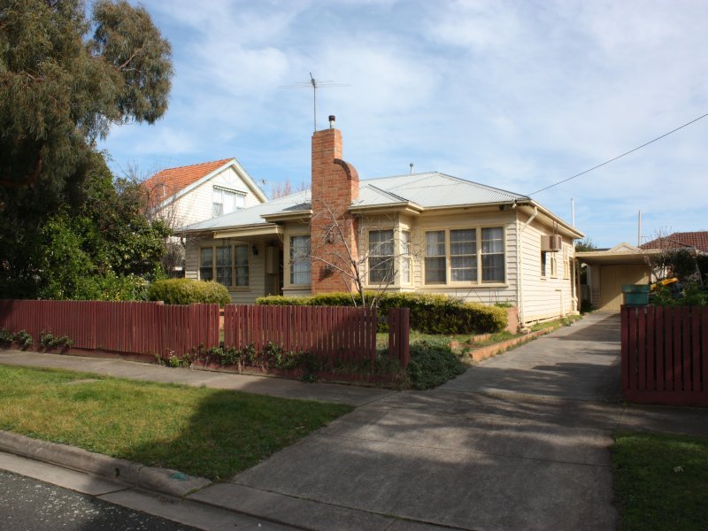 4 Hill Street, Belmont, Vic 3216 Property Details