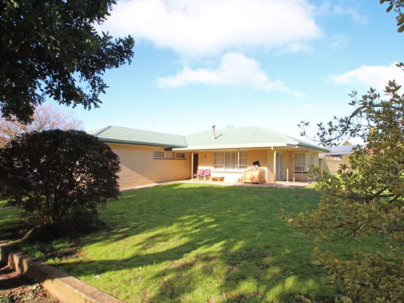 13 Queen Street, Burra, SA 5417