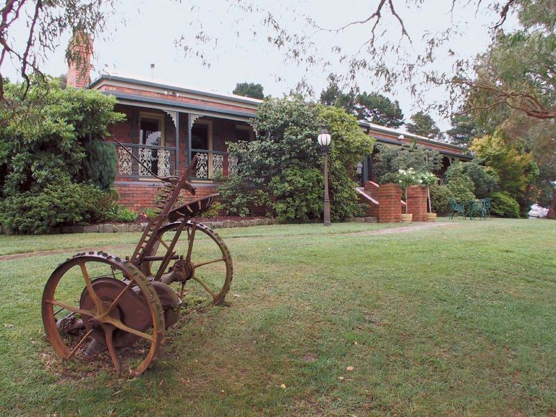 276 Lysterfield Road, Lysterfield, VIC 3156