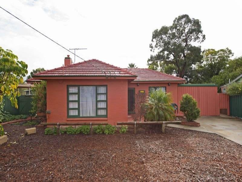 11 Berehaven Avenue, Thornlie, WA 6108 Property Details