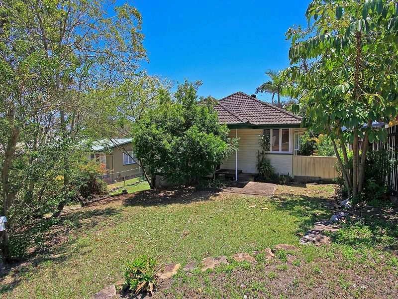 12 Doyle Street, Coorparoo, QLD 4151