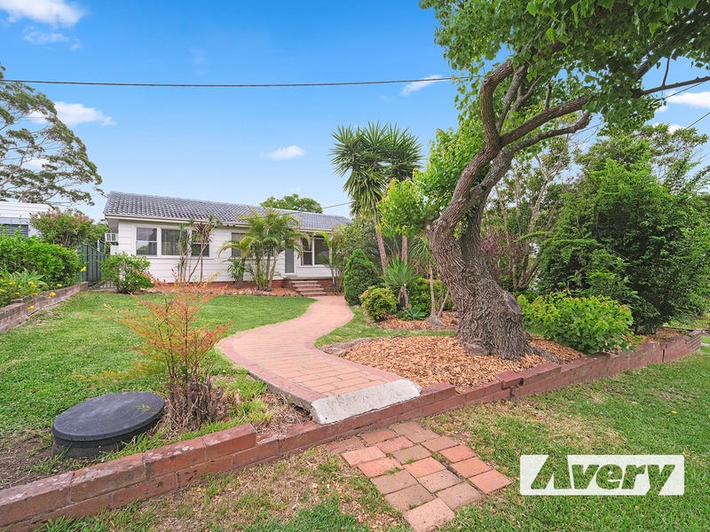 34 Sandra Street, Fennell Bay, NSW 2283