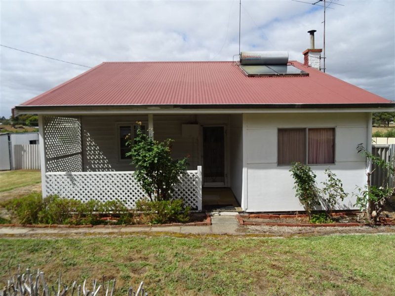 33 Plunkett Street, Manjimup, WA 6258 Property Details