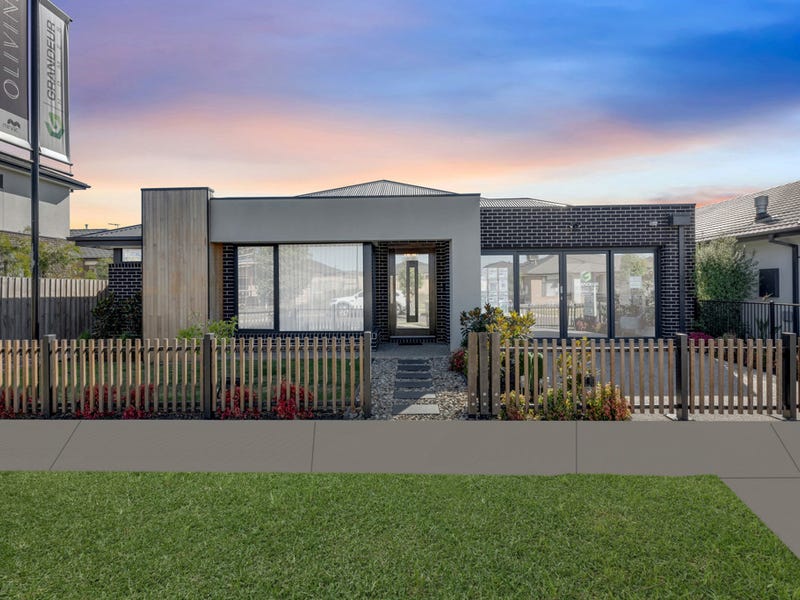 18 Grovedon Circuit, Donnybrook, Vic 3064 Property Details