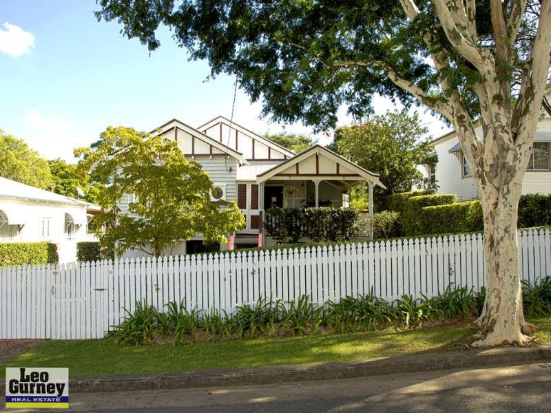 10 Robe Street, Newmarket, QLD 4051