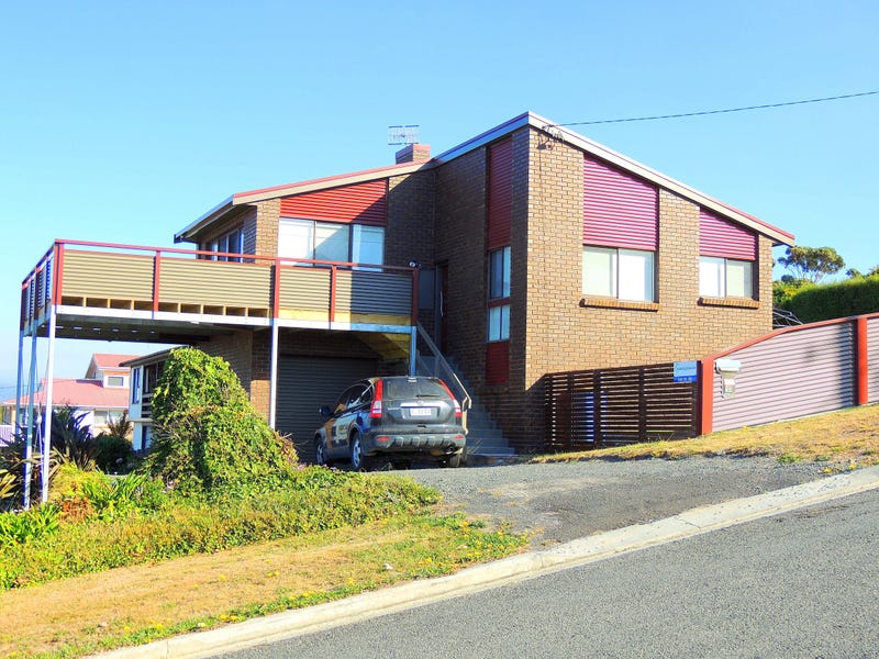 132 Scamander Avenue, Scamander, TAS 7215