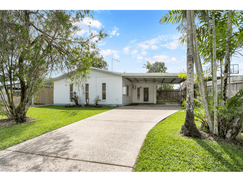 26 Leeuwin Cres, Bentley Park, QLD 4869