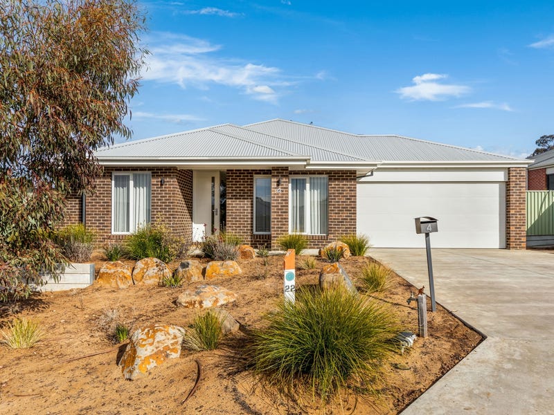 4 Forth Court, Junortoun, Vic 3551 House for Sale