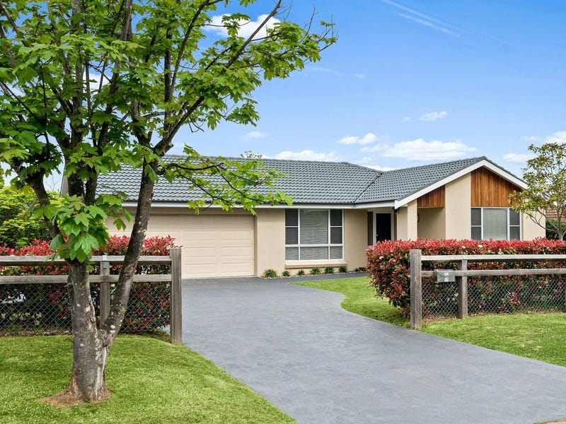 11 Braeside Drive, Bowral, NSW 2576 House for Rent