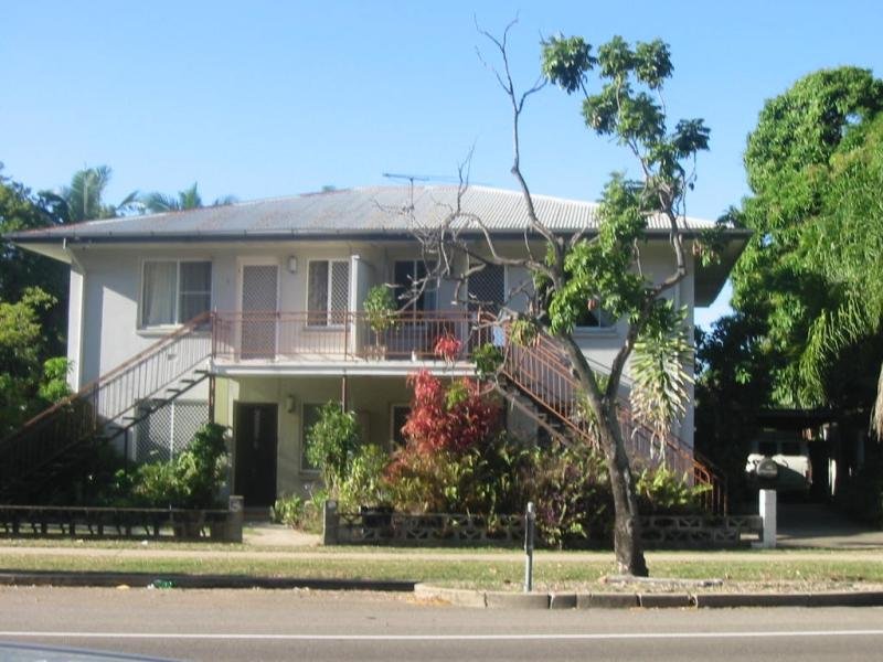 2/3 Warburton Street, North Ward, QLD 4810