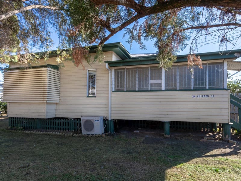 34 Clifton Street, Booval, QLD 4304