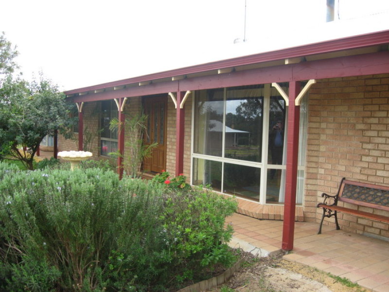 127 Woodley Farm Drive, Northam, WA 6401