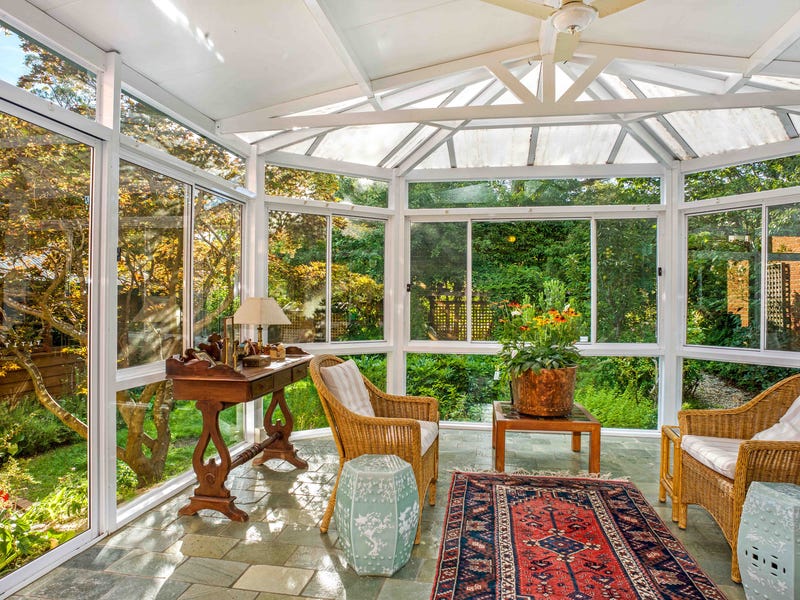 21 Pauline Avenue, Wentworth Falls, NSW 2782