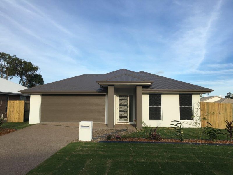 73 Bradman Way, Urangan, QLD 4655