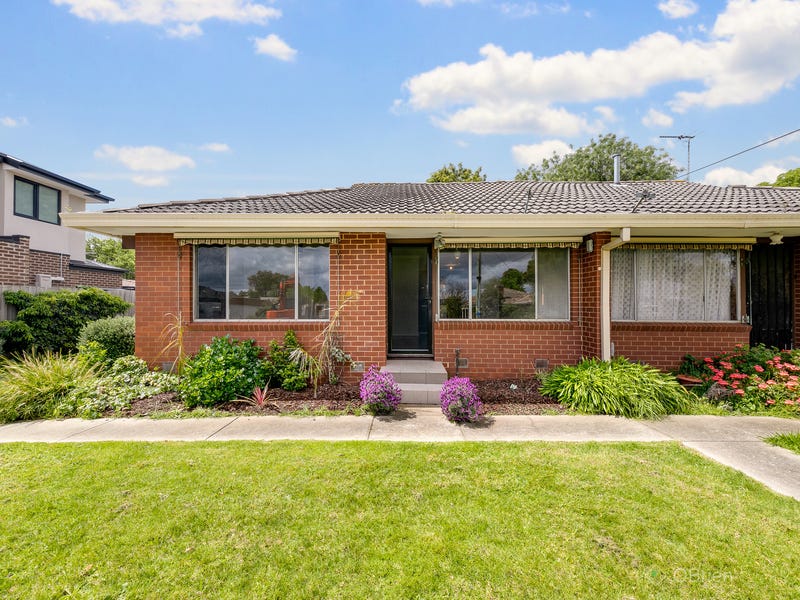 2/8 McLaren Avenue, Cranbourne, Vic 3977 Property Details