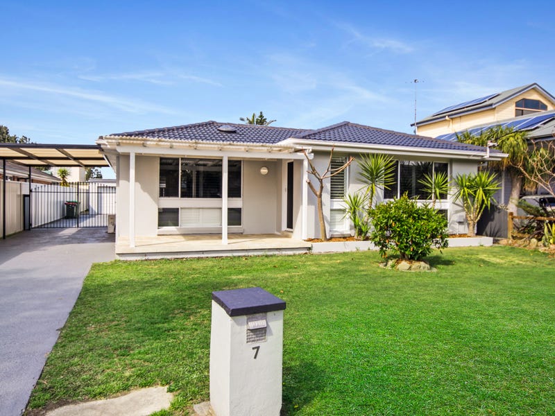 7 Shamrock Drive, Berkeley Vale, NSW 2261