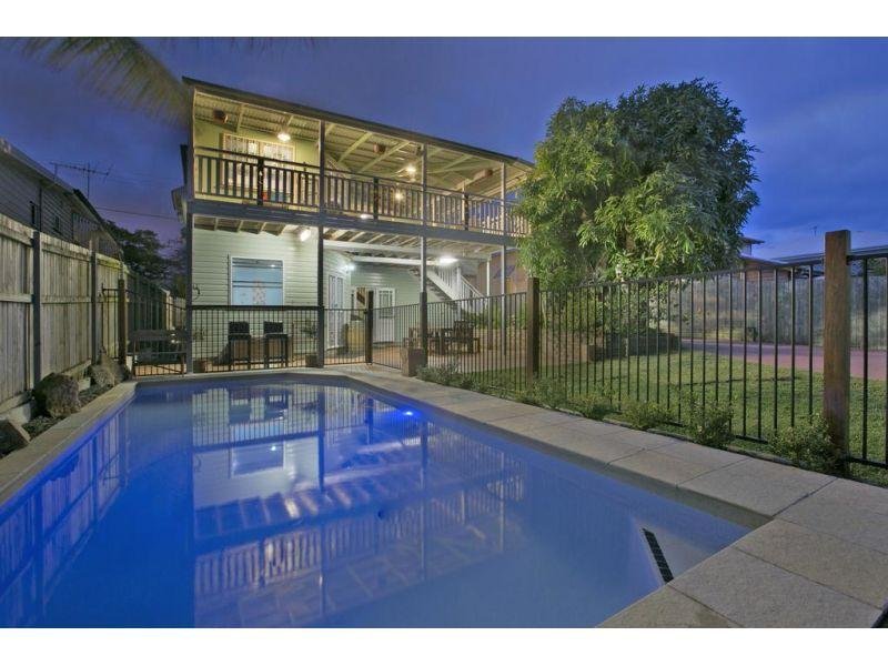 16 Moreton Avenue, Wynnum, Qld 4178