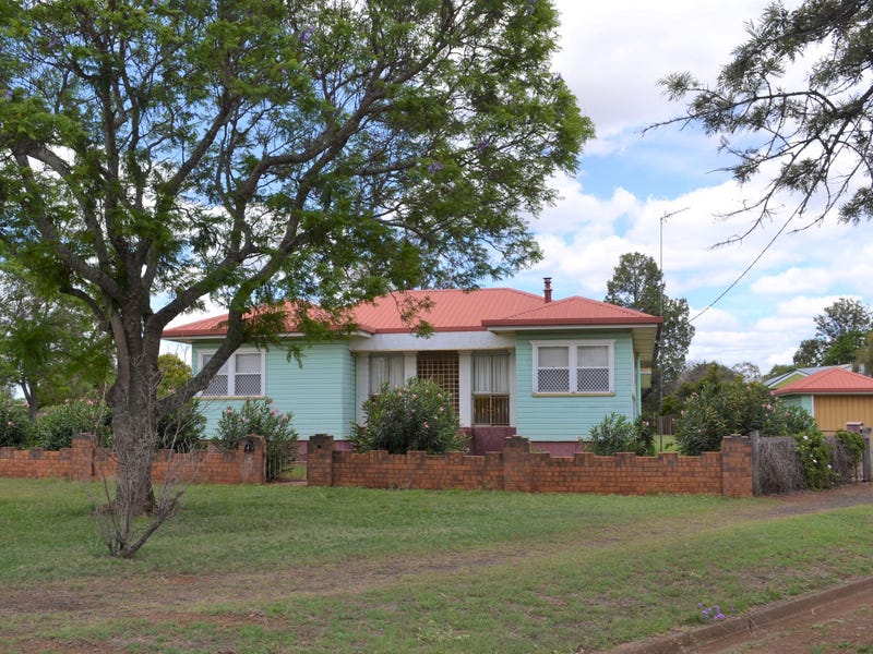 80 Hume Street, Pittsworth, QLD 4356